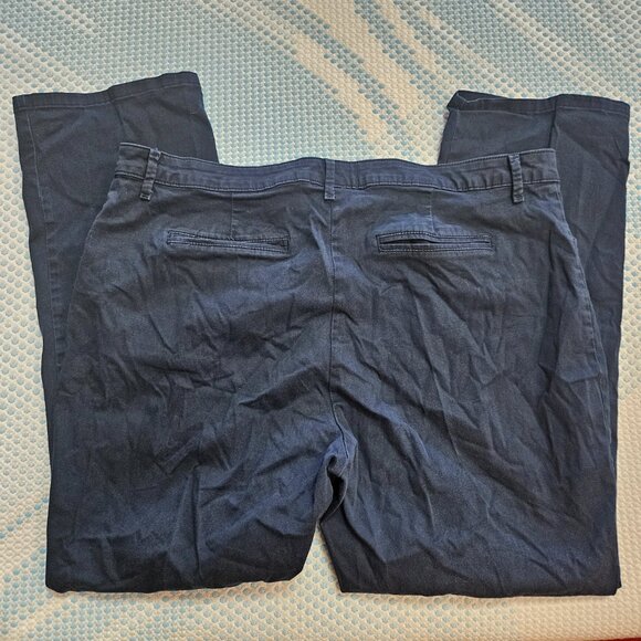 Women's Straight Leg Jeans - Picture 4 of 4